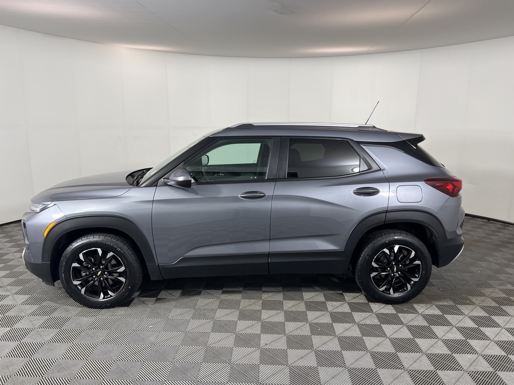 2022 Chevrolet Trailblazer LT photo 3