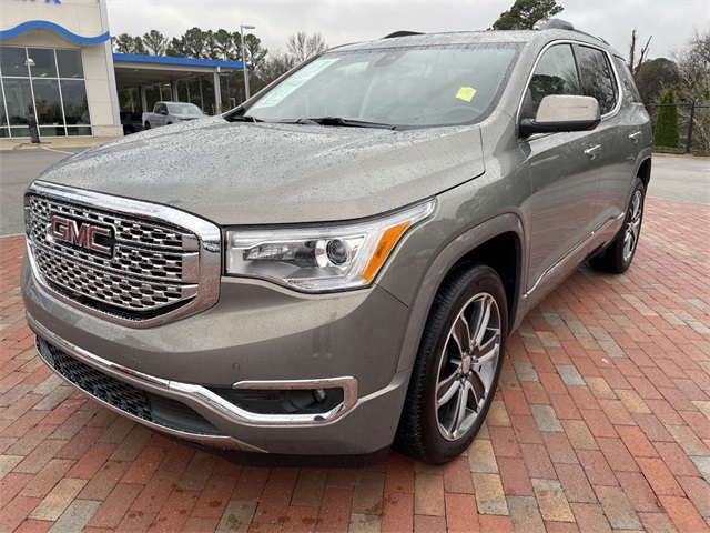 2019 GMC Acadia Denali's photo