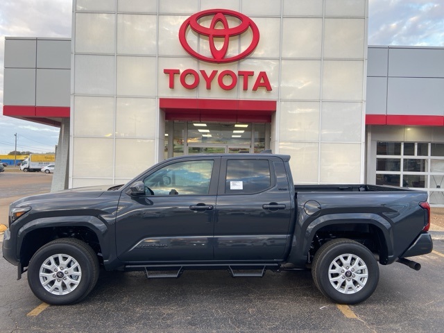 2025 Toyota Tacoma SR5 Double Cab photo 2