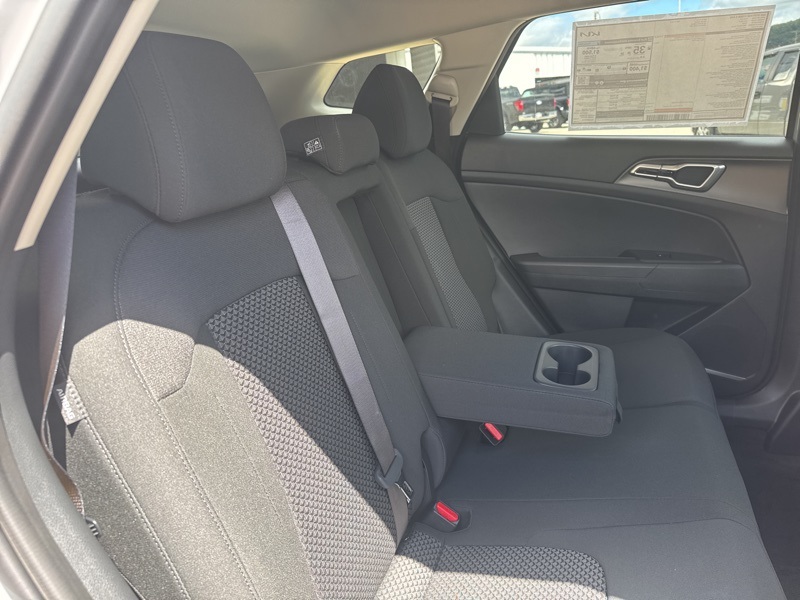2026 Kia Sportage Hybrid photo 11