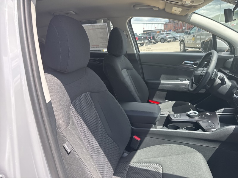 2026 Kia Sportage Hybrid photo 13