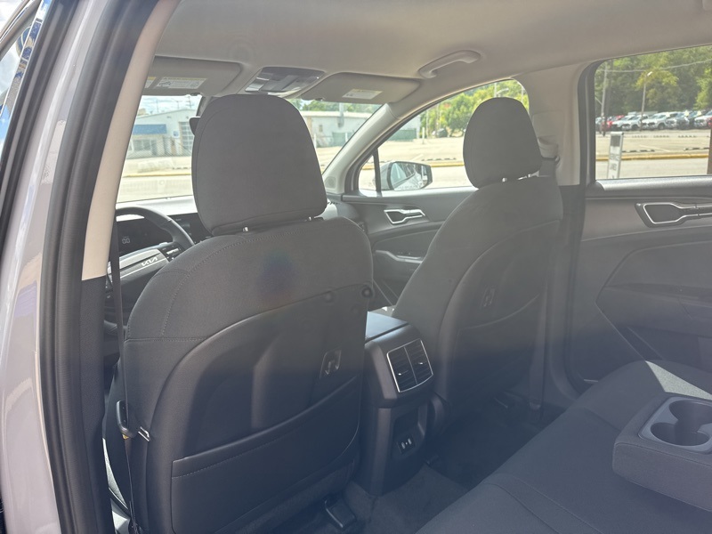 2026 Kia Sportage Hybrid photo 17