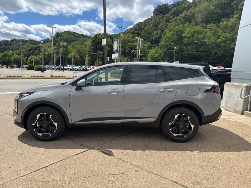 2026 Kia Sportage Hybrid photo 2