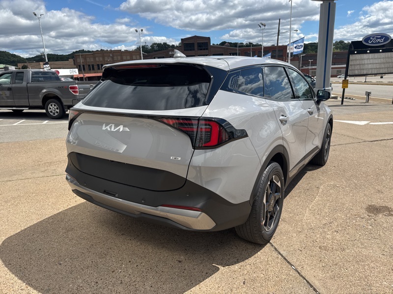 2026 Kia Sportage Hybrid photo 5