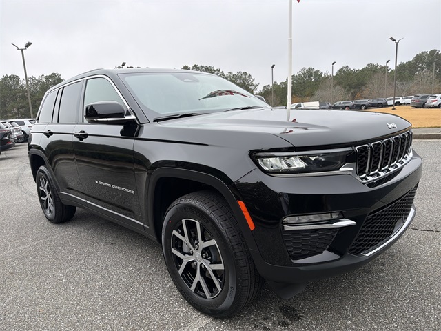 2025 Jeep Grand Cherokee Limited photo 3