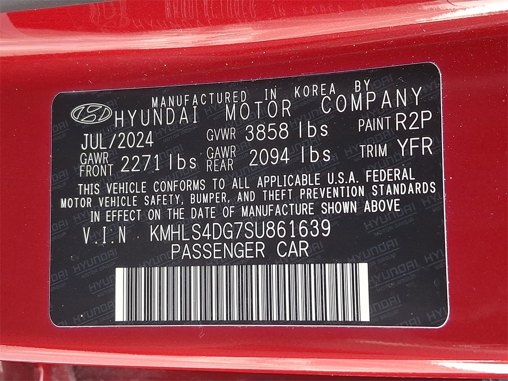 used 2025 Hyundai Elantra car, priced at $22,875