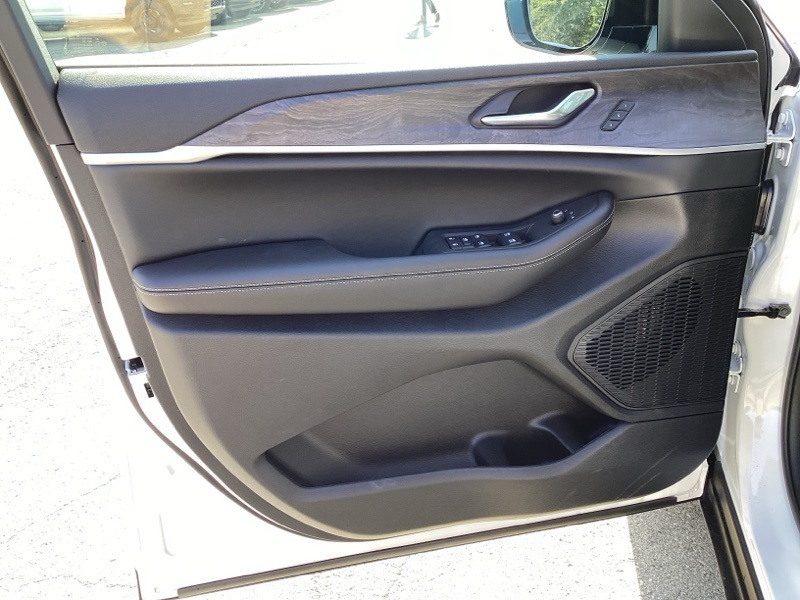 2025 Jeep Grand Cherokee Limited photo 21