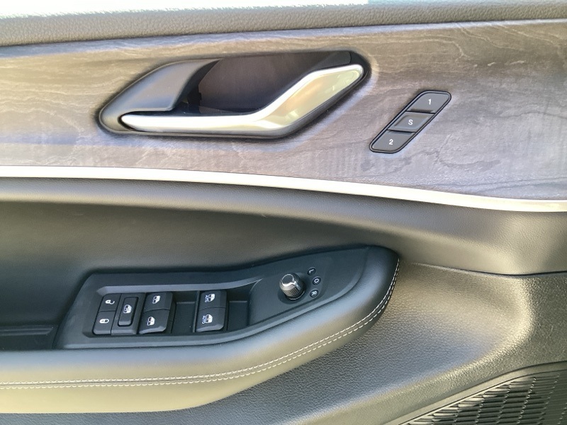 2025 Jeep Grand Cherokee Limited photo 22