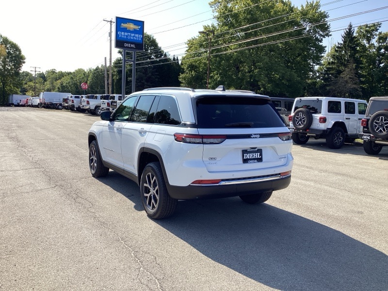 2025 Jeep Grand Cherokee Limited photo 5