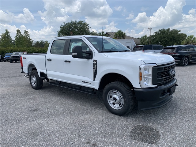 2025 Oxford White Ford Super Duty F-250 SRW XL 4X4 Truck