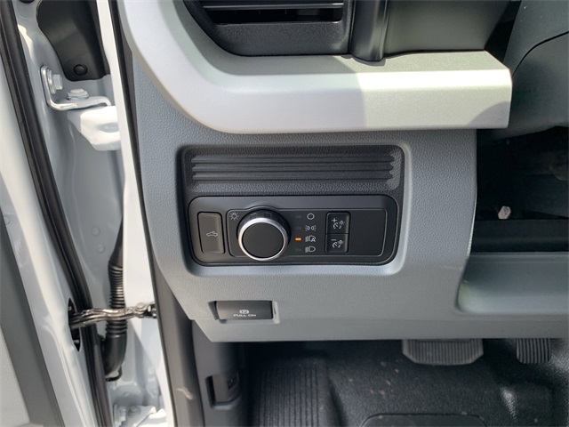 2025 Oxford White Ford Super Duty F-250 SRW XL 4X4 Truck