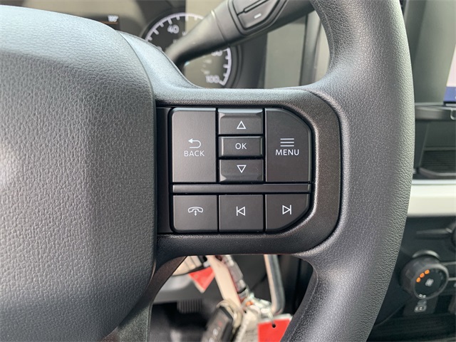 2025 Oxford White Ford Super Duty F-250 SRW XL 4X4 Truck
