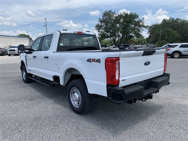 2025 Oxford White Ford Super Duty F-250 SRW XL 4X4 Truck