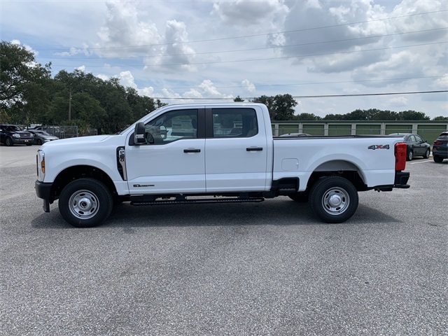 2025 Oxford White Ford Super Duty F-250 SRW XL 4X4 Truck