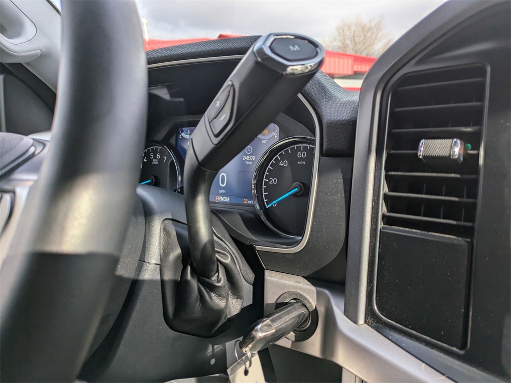2023 Ford F-150 XLT photo 16
