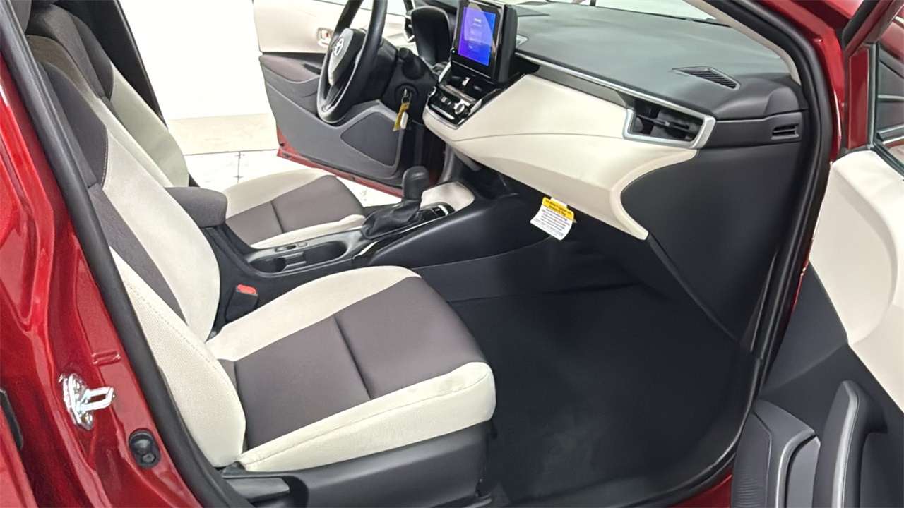 2026 Toyota Corolla LE photo 15