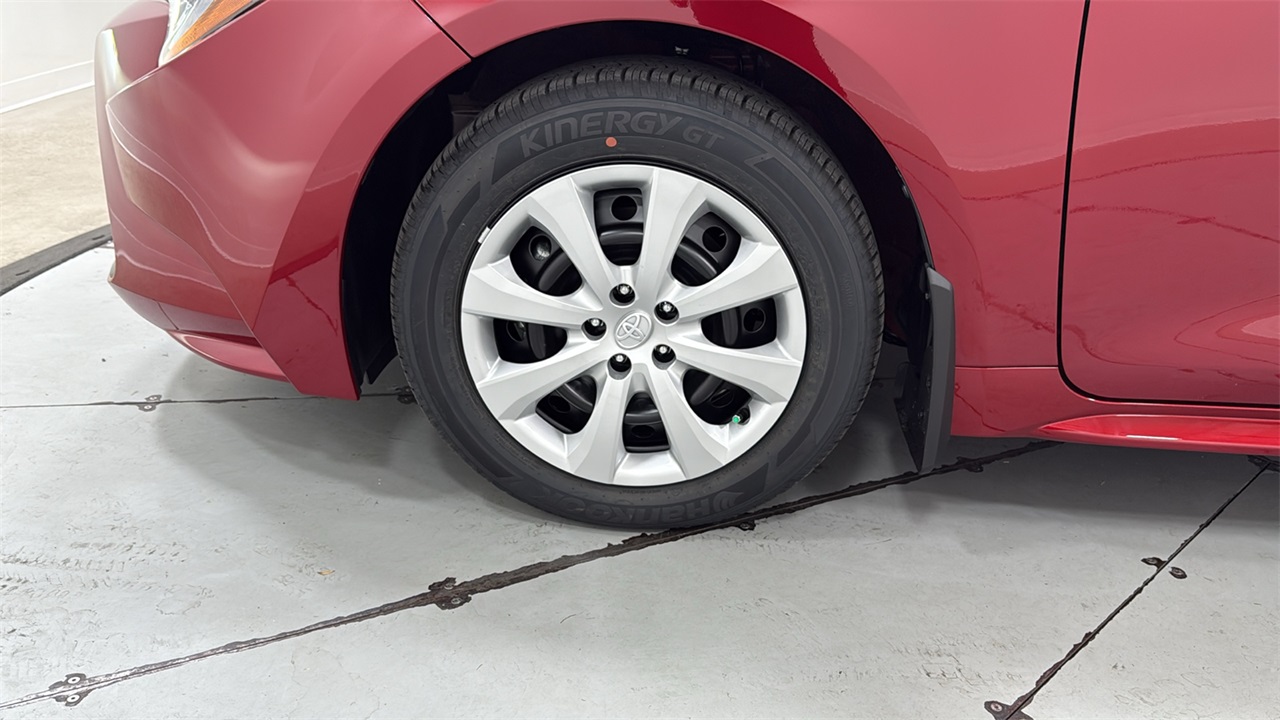2026 Toyota Corolla LE photo 21