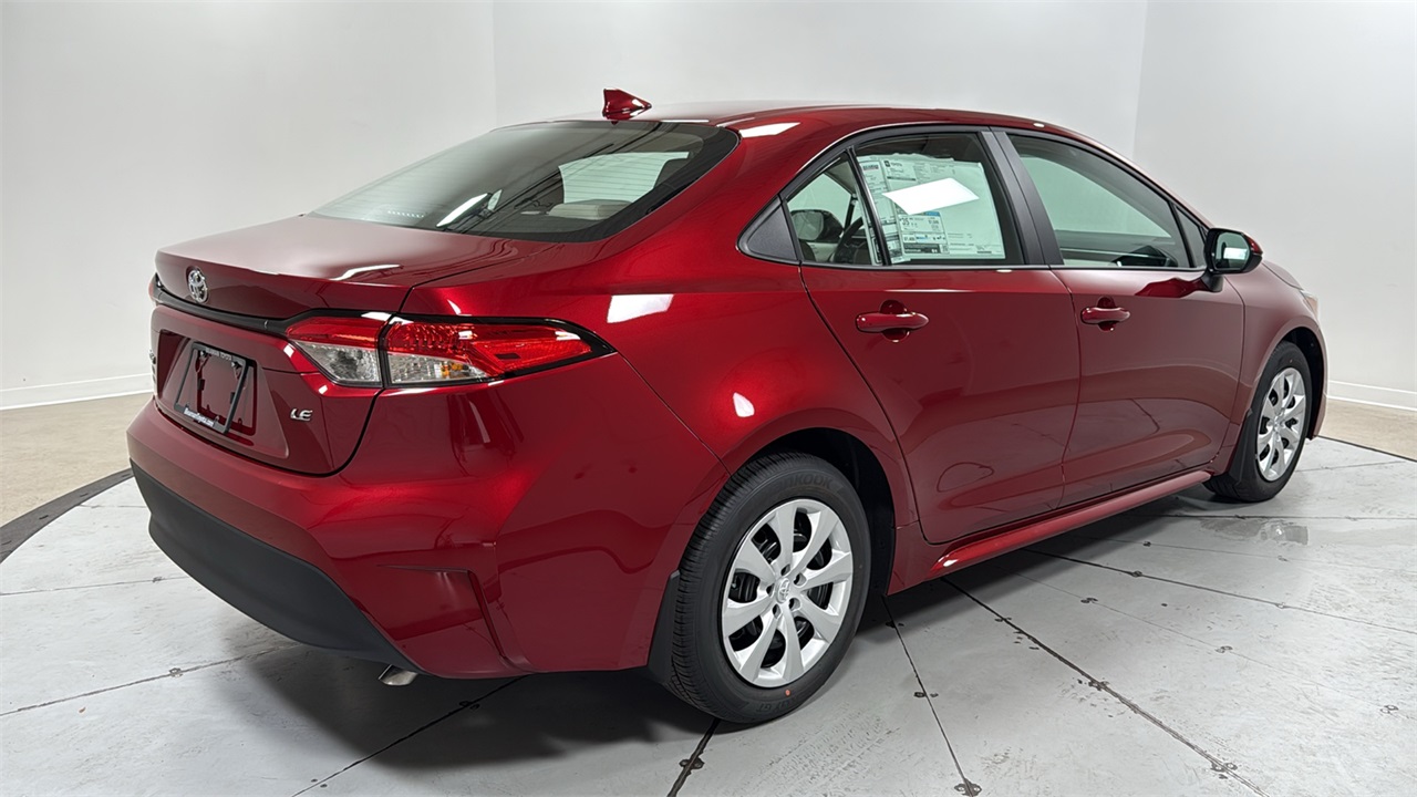 2026 Toyota Corolla LE photo 2
