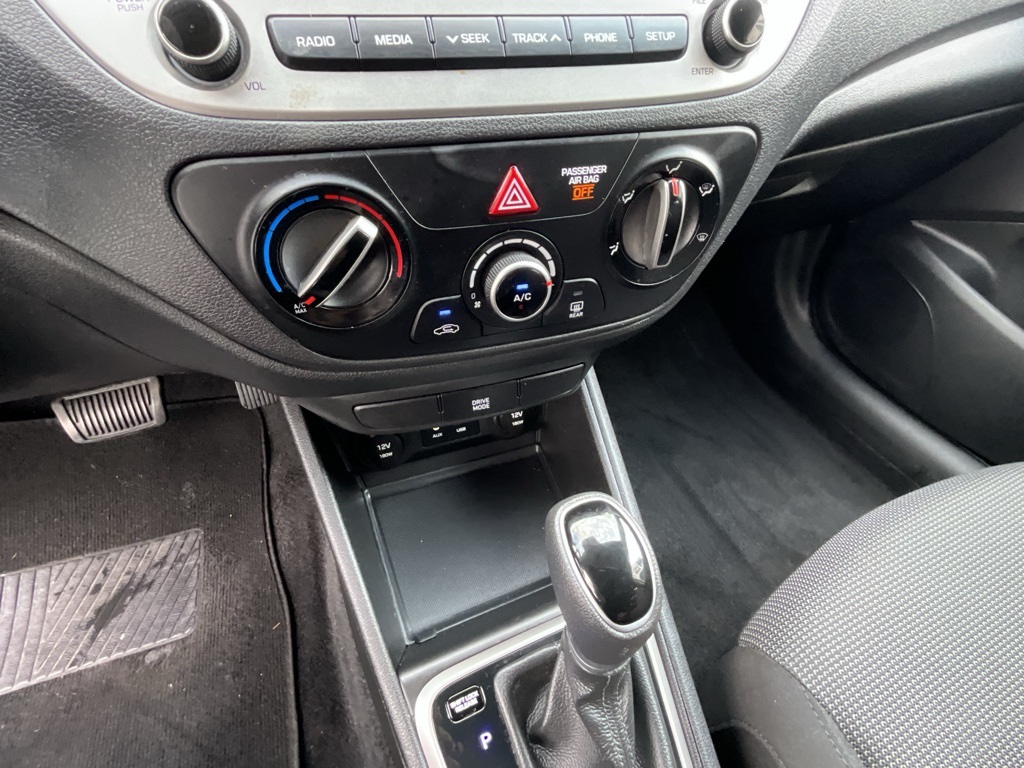 2019 Hyundai Accent SE photo 14