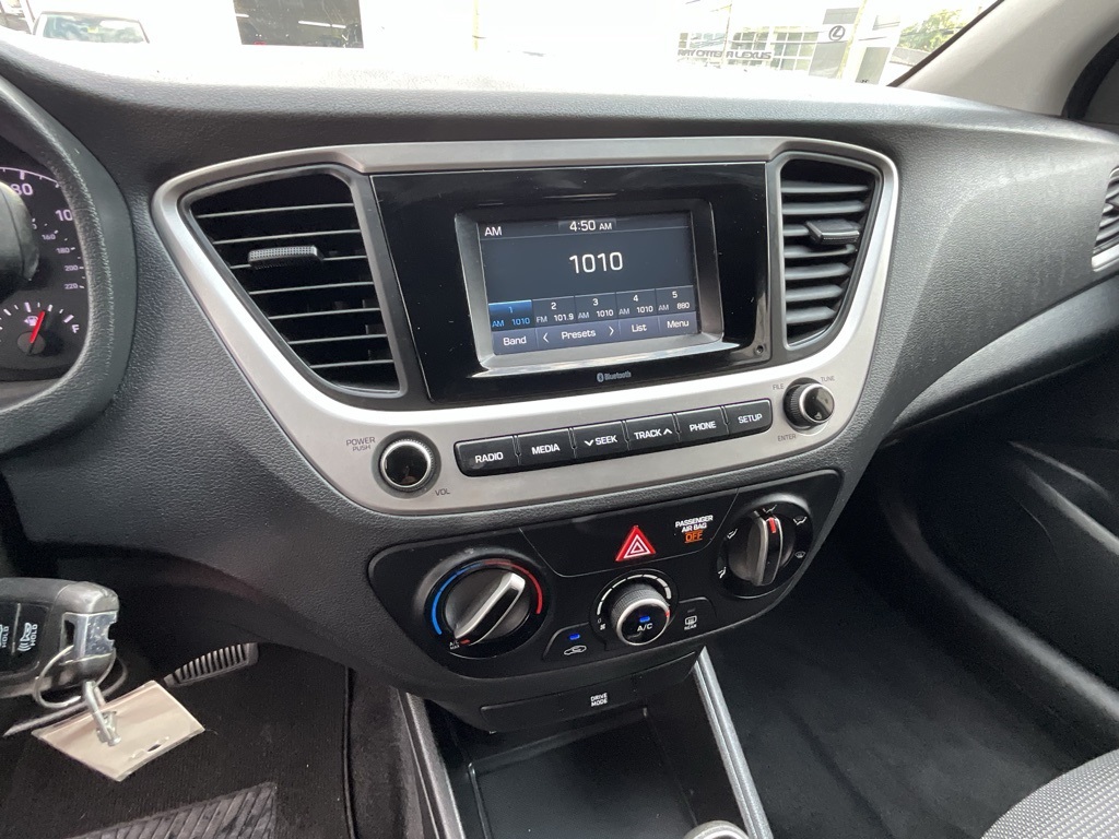 2019 Hyundai Accent SE photo 19