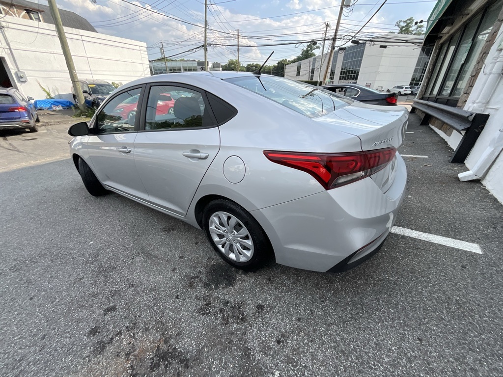 2019 Hyundai Accent SE photo 2