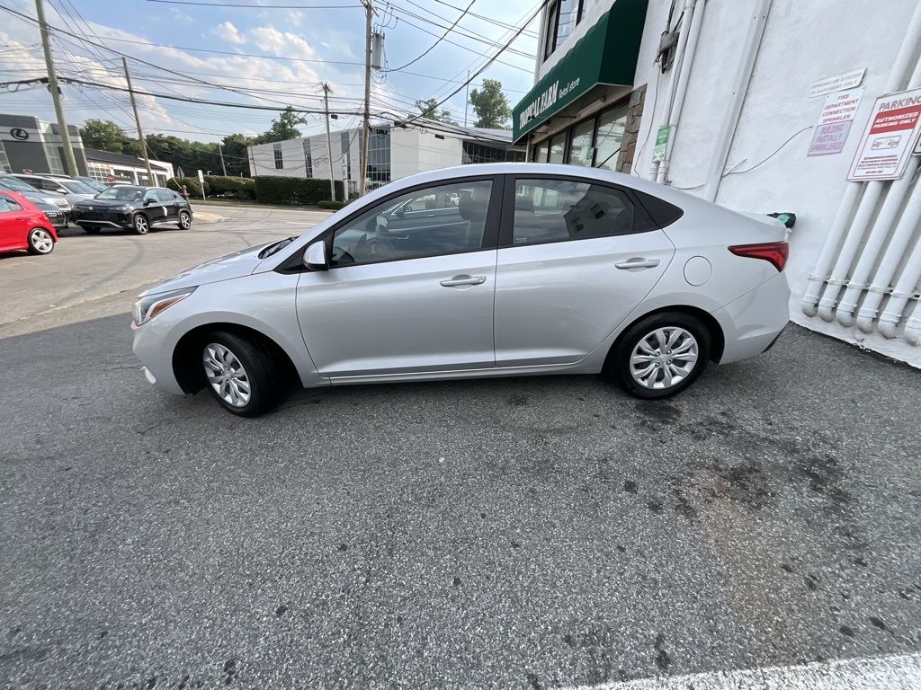 2019 Hyundai Accent SE photo 3