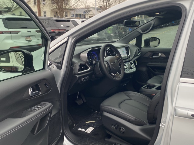 new 2026 Chrysler Pacifica car, priced at $37,014