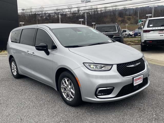 new 2026 Chrysler Pacifica car, priced at $37,014