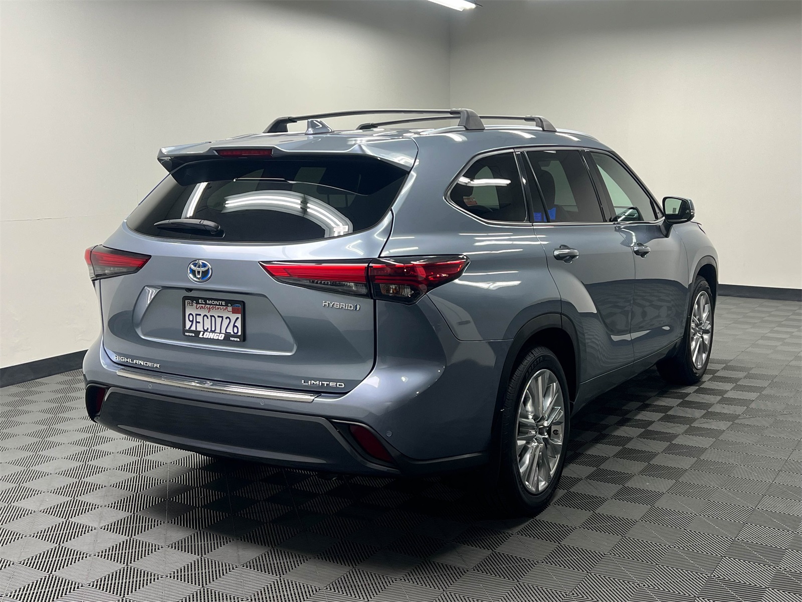 used 2023 Toyota Highlander Hybrid car, priced at $42,995