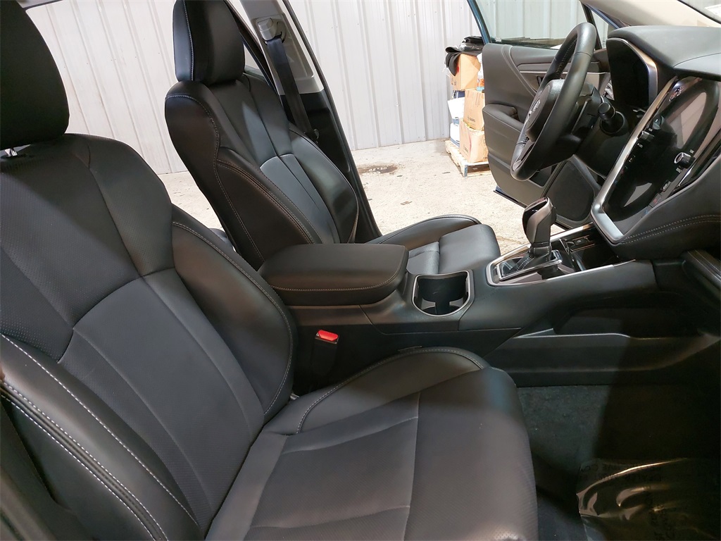 2022 Subaru Outback Limited photo 10
