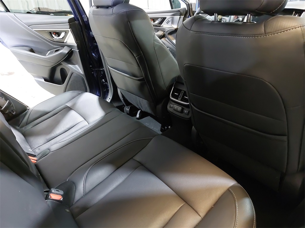 2022 Subaru Outback Limited photo 11