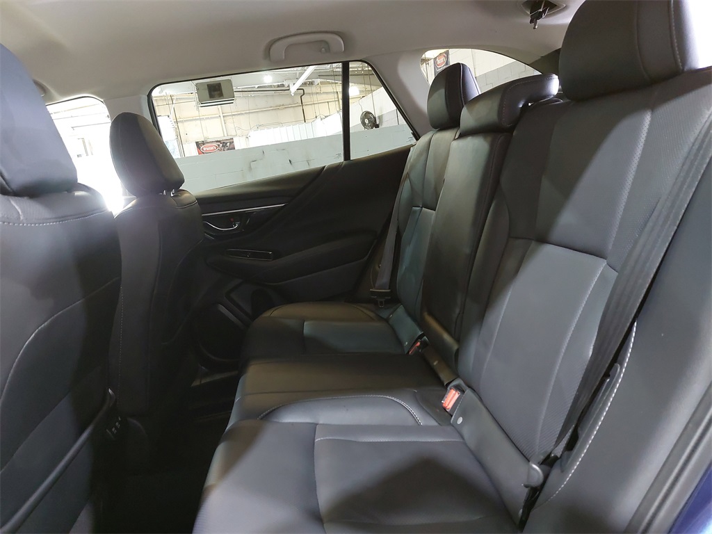 2022 Subaru Outback Limited photo 14