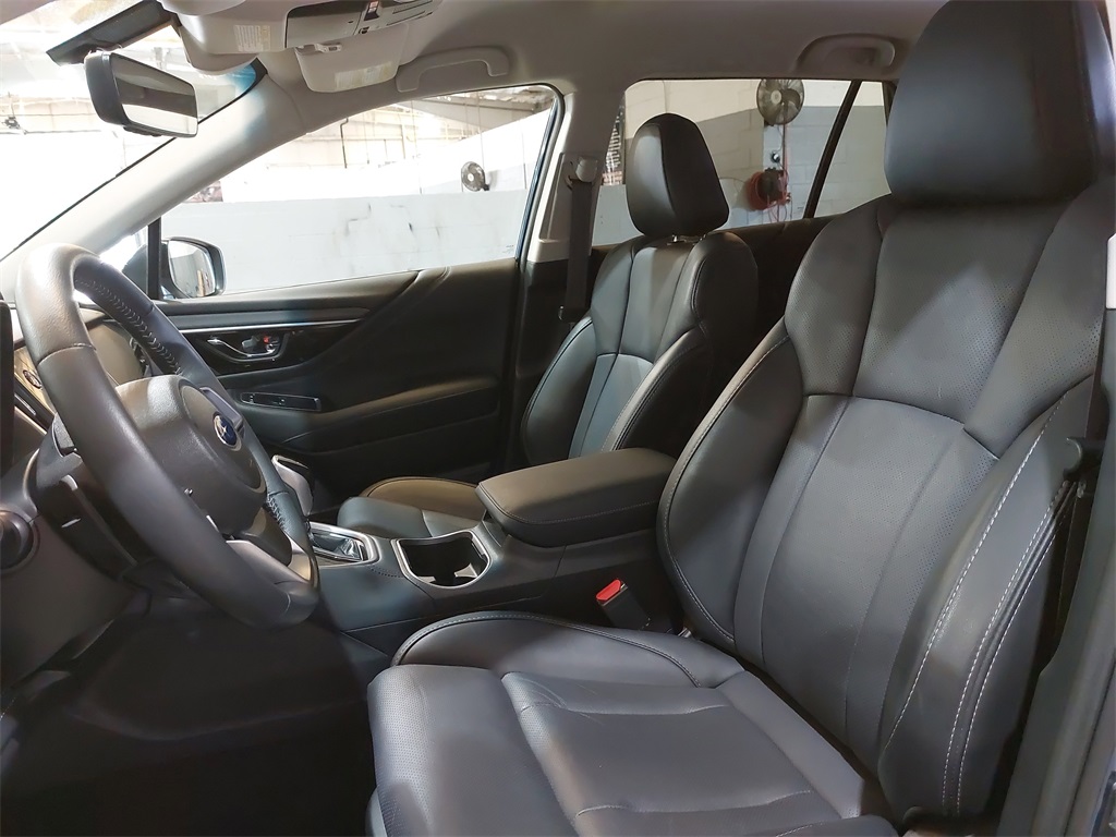 2022 Subaru Outback Limited photo 15