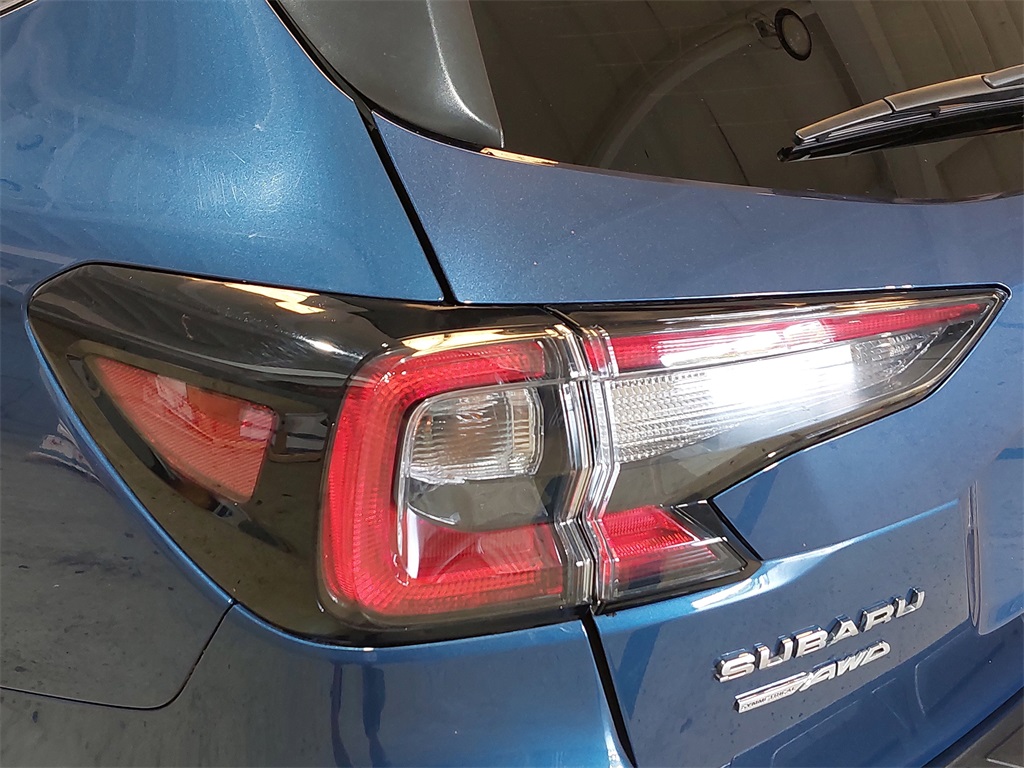 2022 Subaru Outback Limited photo 31
