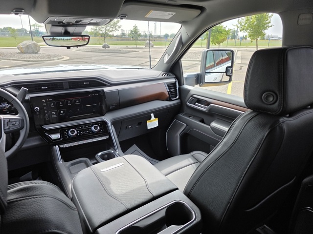 2026 GMC Sierra 3500HD Denali