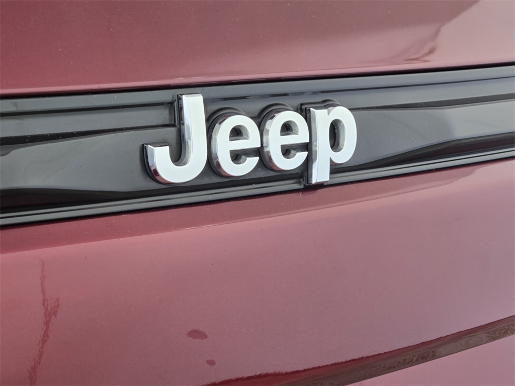 used 2023 Jeep Grand Cherokee car, priced at $19,788