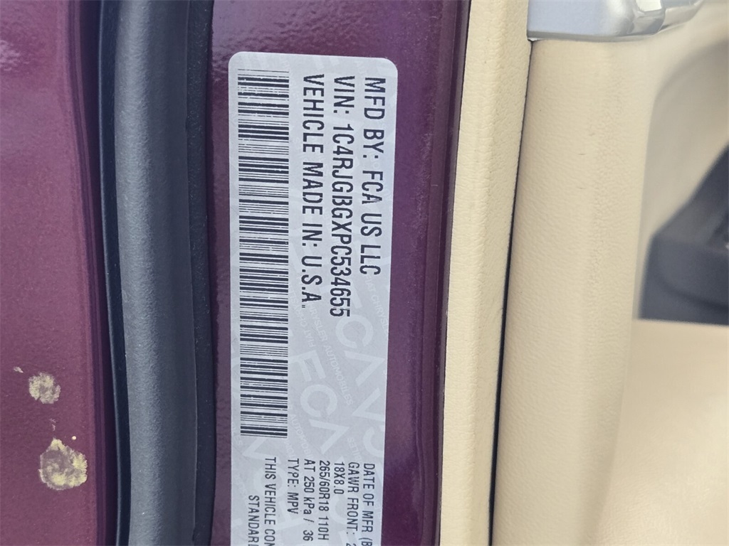 used 2023 Jeep Grand Cherokee car, priced at $19,788