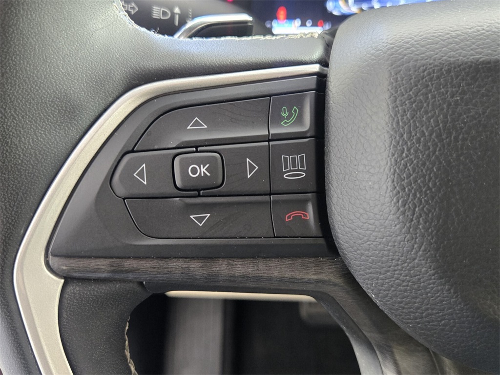 used 2023 Jeep Grand Cherokee car, priced at $19,788