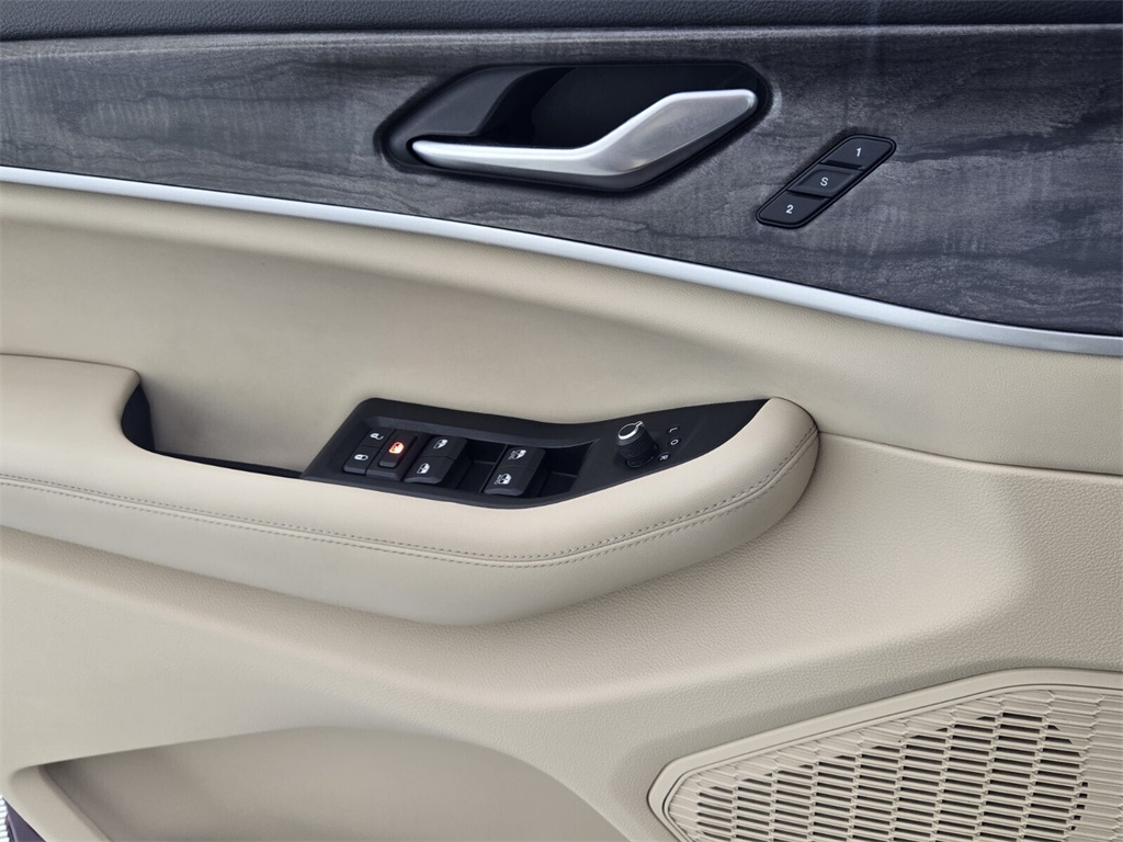 used 2023 Jeep Grand Cherokee car, priced at $19,788