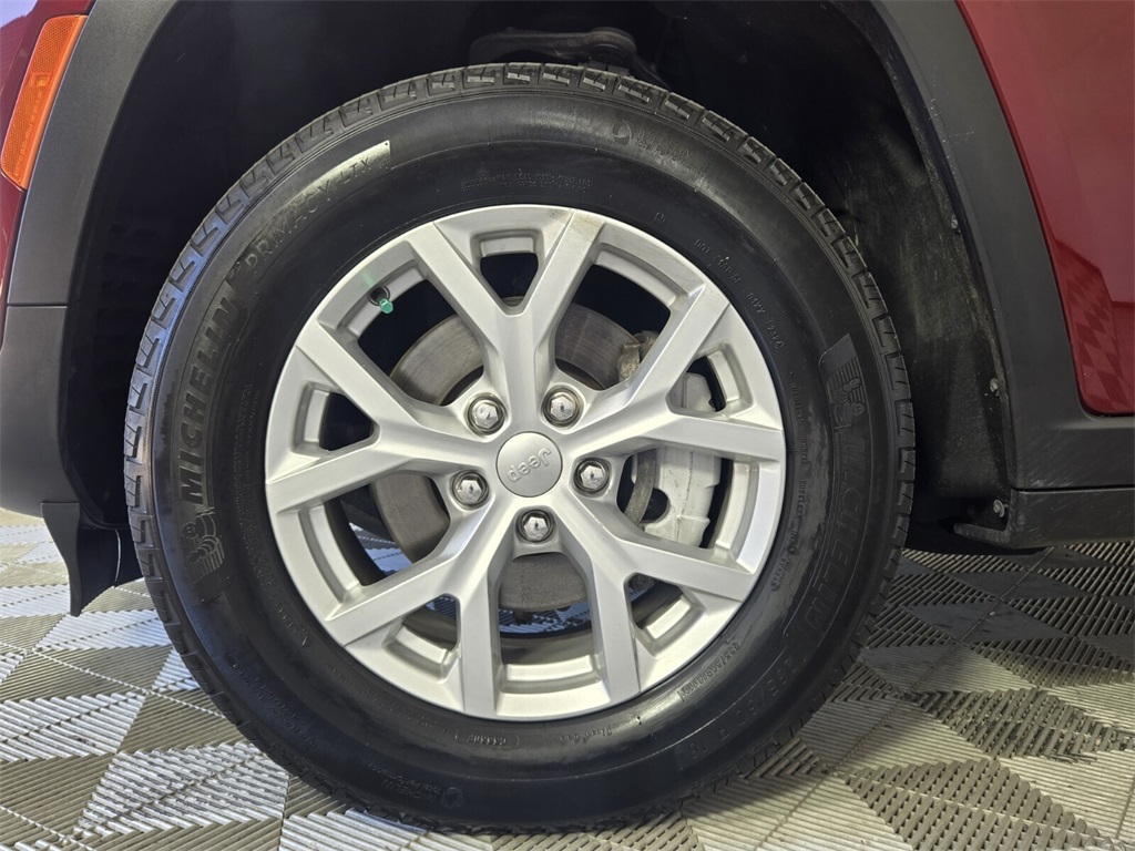 used 2023 Jeep Grand Cherokee car, priced at $19,788