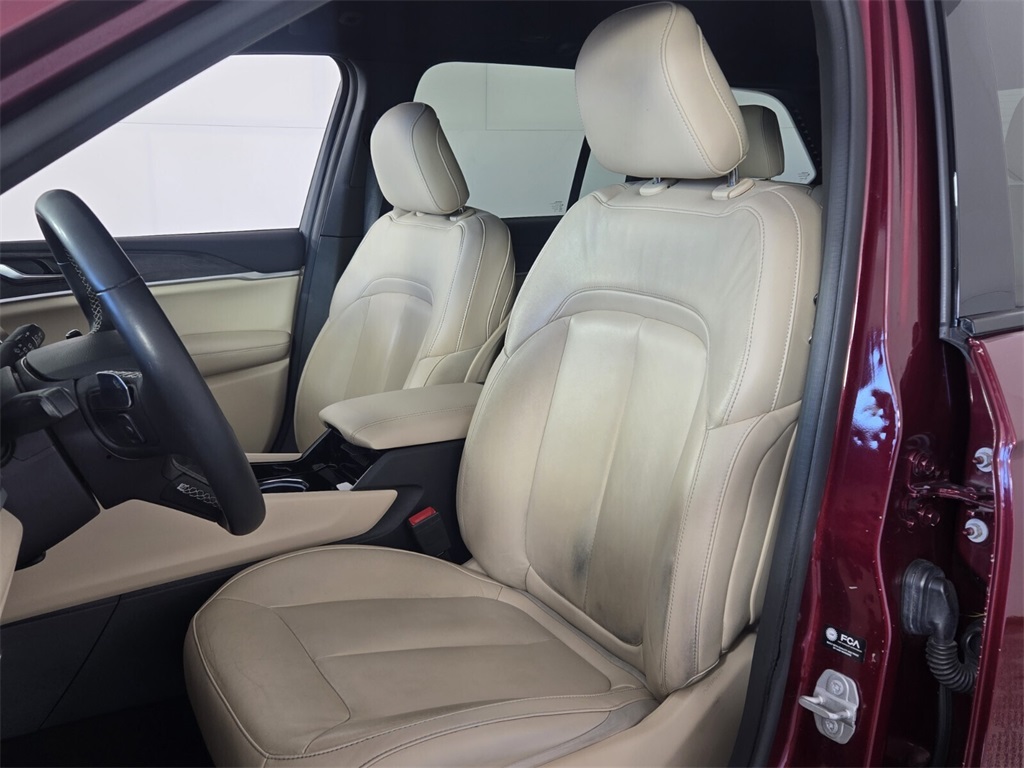 used 2023 Jeep Grand Cherokee car, priced at $19,788