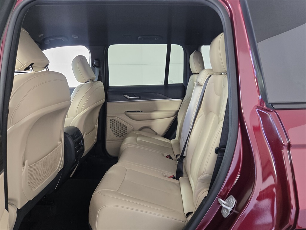 used 2023 Jeep Grand Cherokee car, priced at $19,788