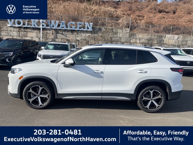 2026 Volkswagen Tiguan SE's photo