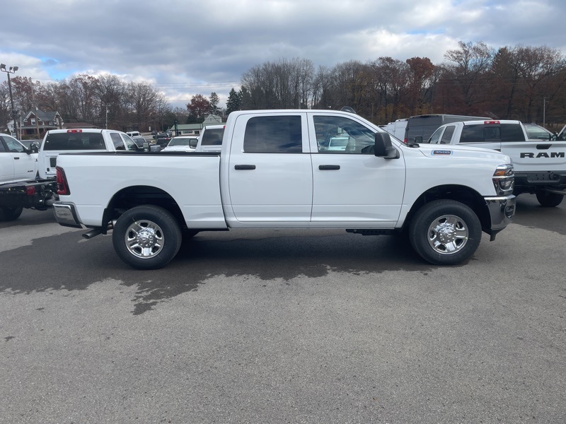 2026 Ram 3500 Tradesman photo 2