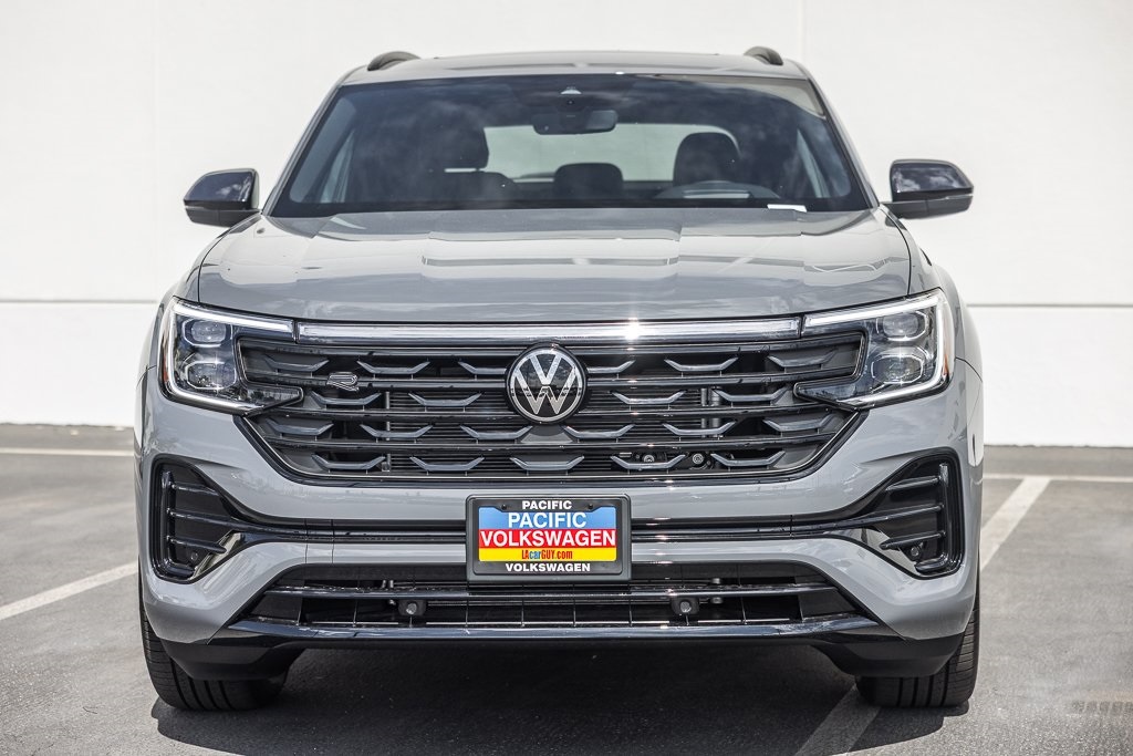 2026 Volkswagen Atlas Cross Sport SEL R-LINE's photo