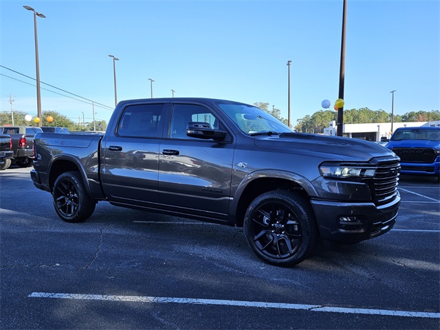 2026 Ram 1500 Laramie Crew Cab 4x4 5'7" Box