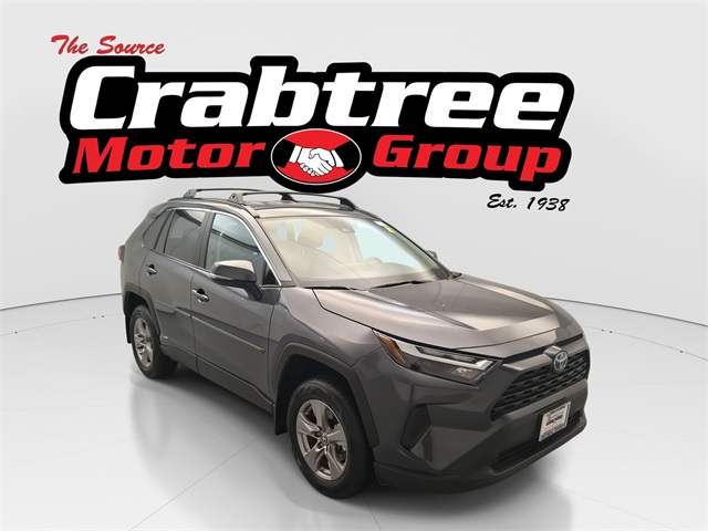 2024 Toyota RAV4 XLE's photo