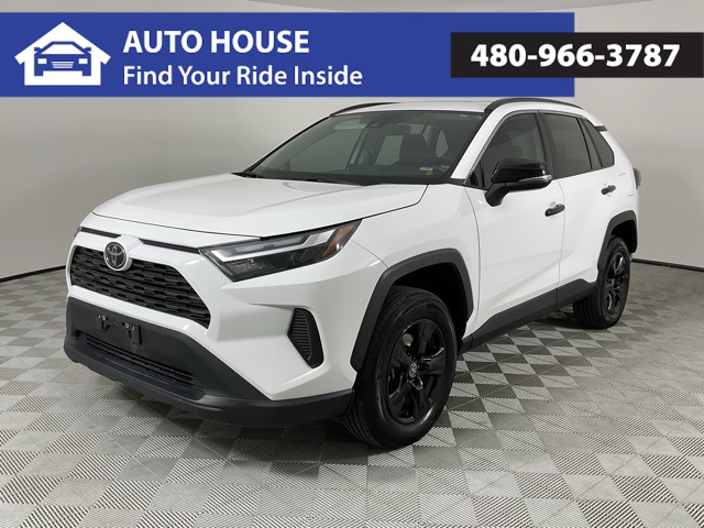 207792023 Toyota RAV4 LE