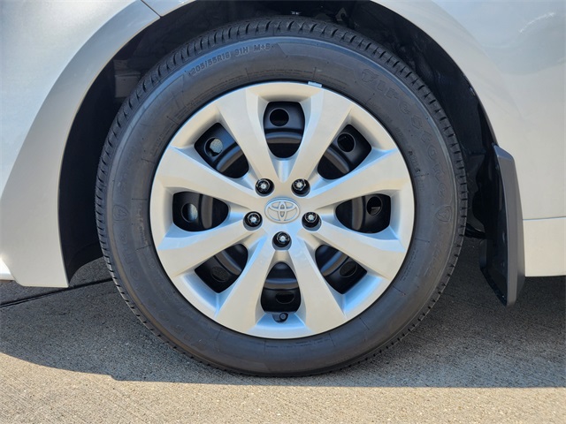 2026 Toyota Corolla LE photo 6