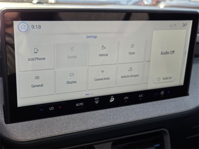 New 2025 Ford Maverick XLT 4D Crew Cab